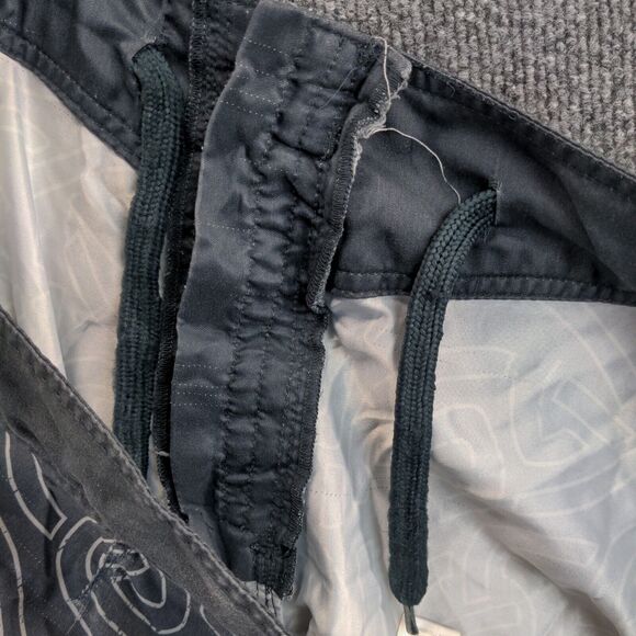 MMA Elite Athletic Shorts Mens Size XL Gray Geometric Dragon Pattern - Picture 15 of 15